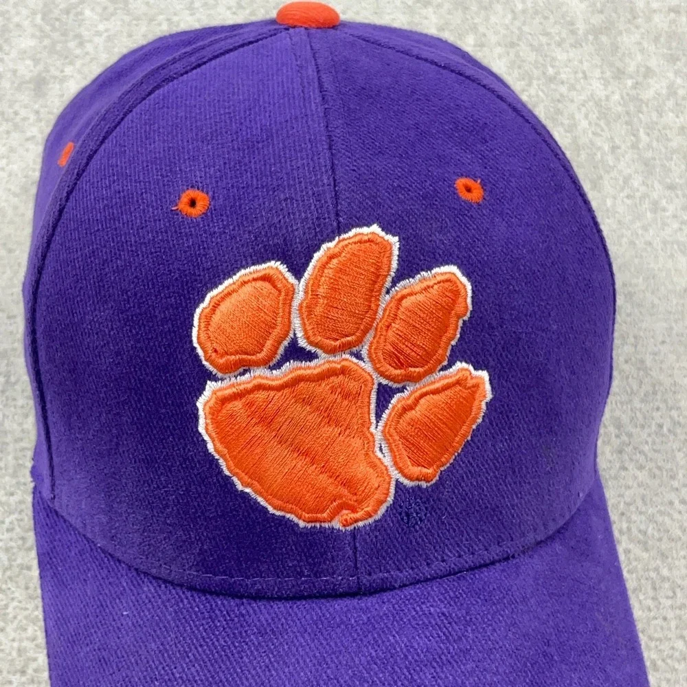 STARTER includes hat